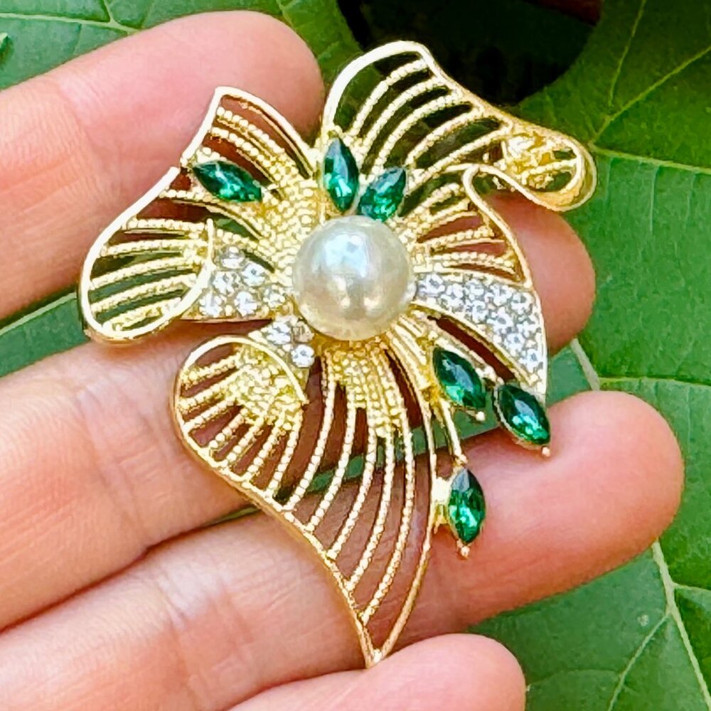 Vintage Style Brooch Rhinestone Flower Bow Brooch